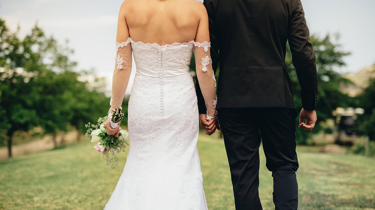 alert-–-getting-married?-isn’t-that-what-rich-people-do…-marriage-gap-between-rich-and-poor-widens-by-record-51-per-cent-as-lower-earning-families-turn-away-from-tying-the-knot