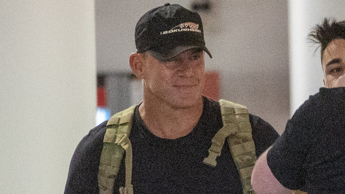 alert-–-channing-tatum-arrives-in-melbourne-ahead-of-his-rumoured-grand-prix-outing-with-aussie-girlfriend-inka-williams