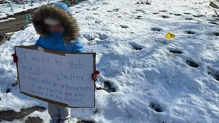 alert-–-police-officer-makes-young-daughter-stand-outside-in-freezing-temperatures-holding-cruel-sign-as-‘punishment’