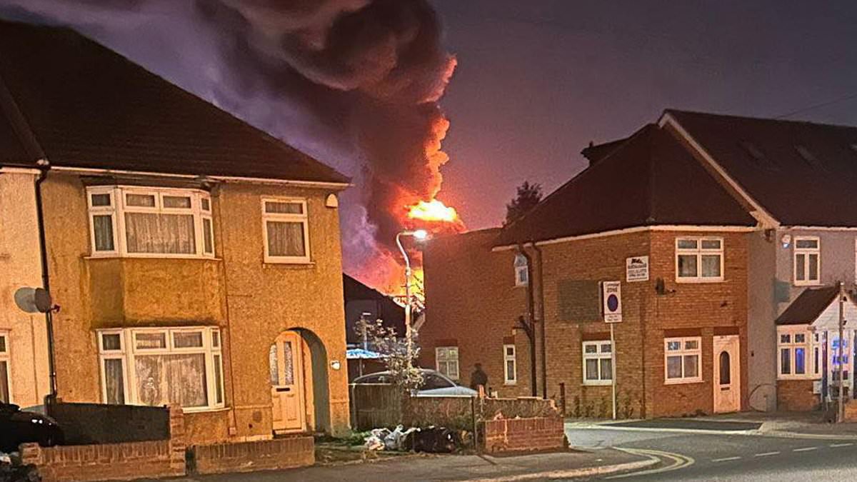 alert-–-‘a-huge-explosion-–-then-the-sky-lit-up’:-evacuated-residents-living-near-heathrow-tell-of-moment-‘houses-shook’-as-fire-engulfed-substation-and-cut-power-to-16,000-homes