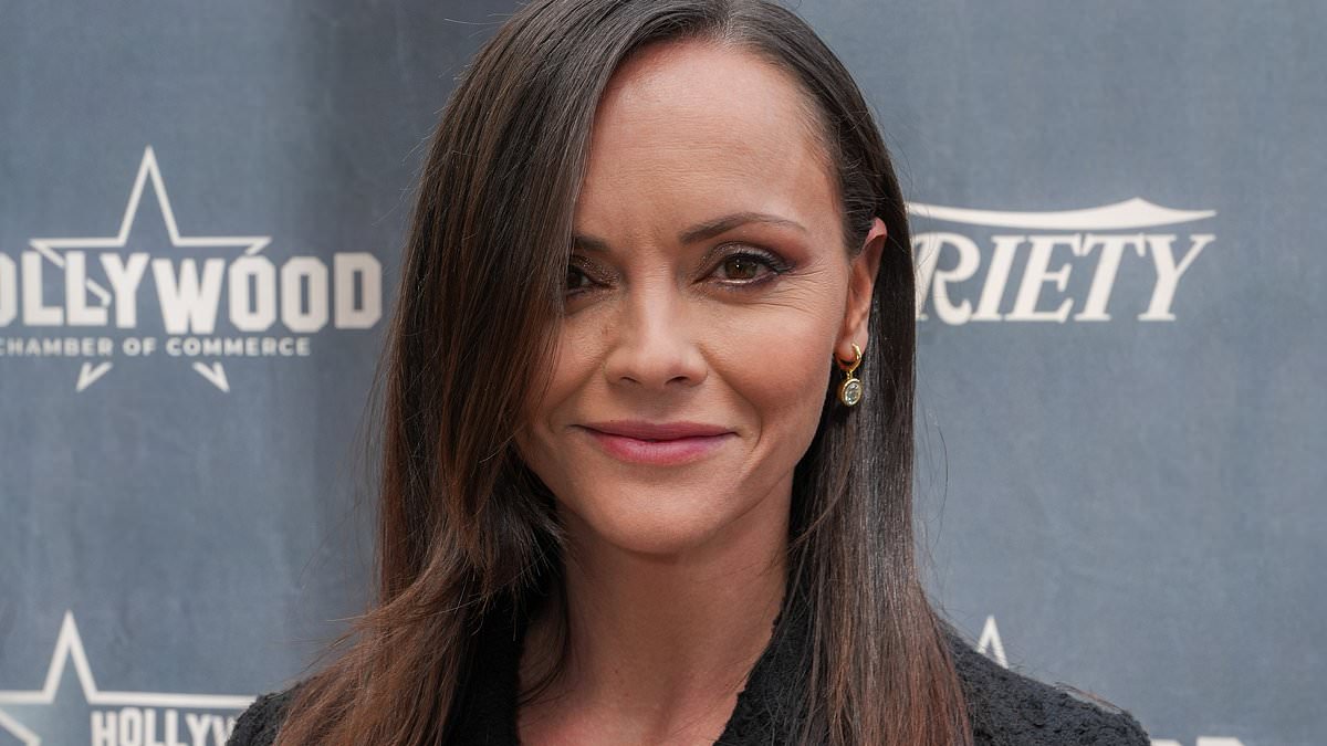 alert-–-christina-ricci-puts-la-home-on-the-market-for-$4.1m-with-plans-on-finding-bigger-property-to-help-her-family