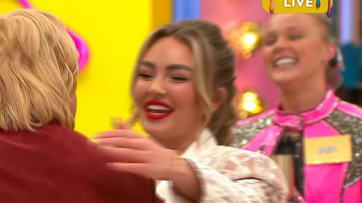 alert-–-celebrity-big-brother-bosses-are-willing-a-romance-between-ella-rae-wise-and-chris-hughes-as-camera-cuts-straight-to-him-during-her-entrance