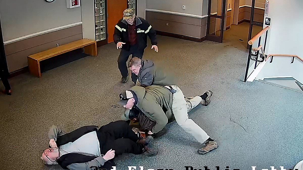 alert-–-wild-moment-feds-tackle-venezuelan-migrant-into-elderly-bystander-as-he-tries-to-escape-new-hampshire-courthouse…-before-ice-banish-him-to-texas