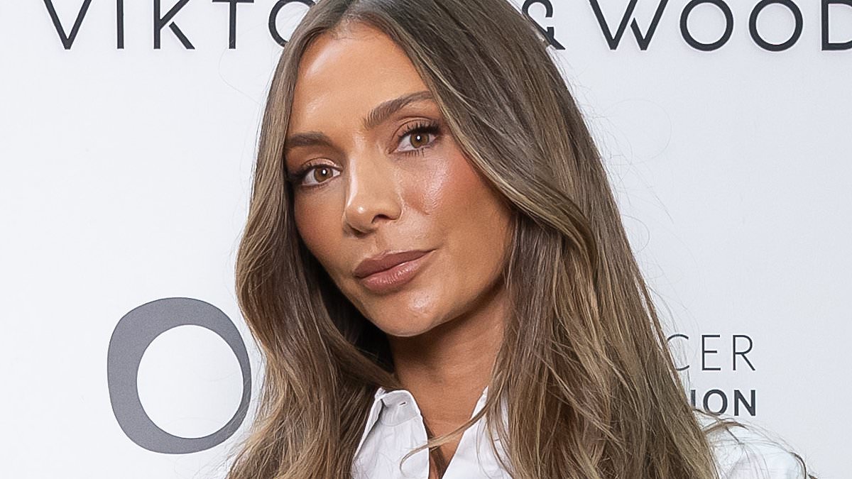 alert-–-nadia-bartel-defends-indy-clinton’s-nose-job-as-she-lashes-out-at-trolls-who-‘bullied’-the-influencer-off-the-internet