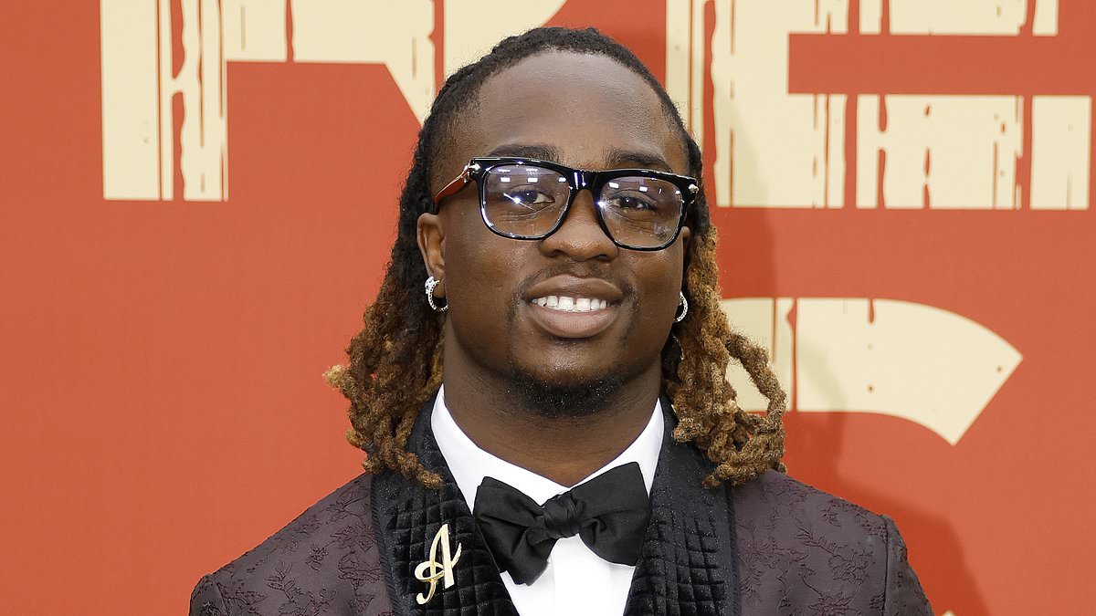 alert-–-ashton-jeanty-leaves-fans-horrified-with-‘awful’-swarovski-studded-fashion-choice-on-nfl-draft-red-carpet