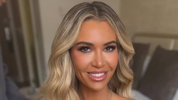 alert-–-christine-mcguiness,-37,-is-‘open-to-dating-men-and-women’-on-celebs-go-dating-following-divorce-from-paddy-mcguinness