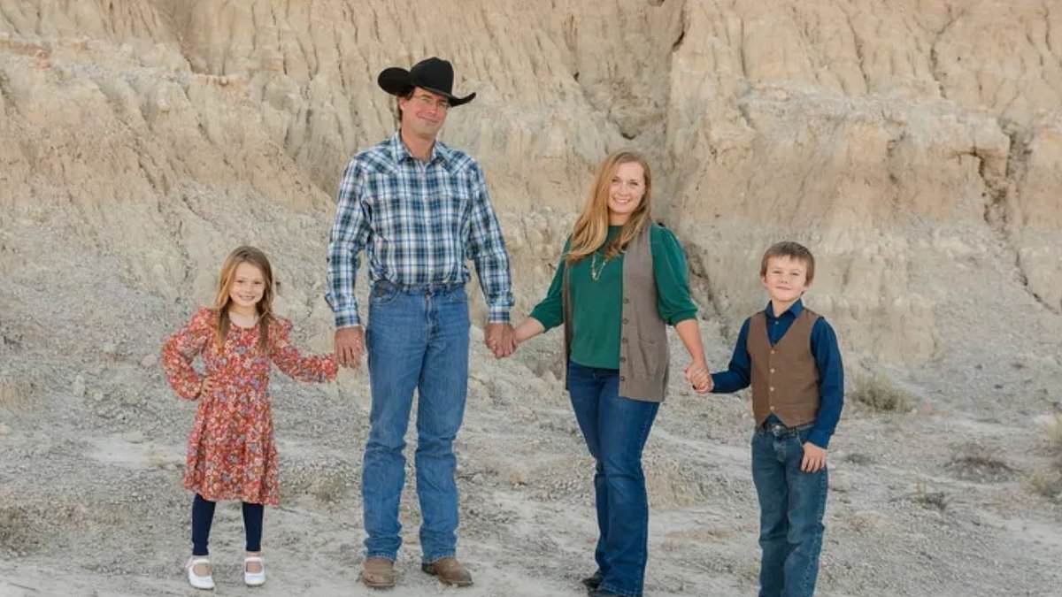 alert-–-trump-helps-save-stunning-yellowstone-style-ranch-after-biden-accused-owners-of-stealing-government-land
