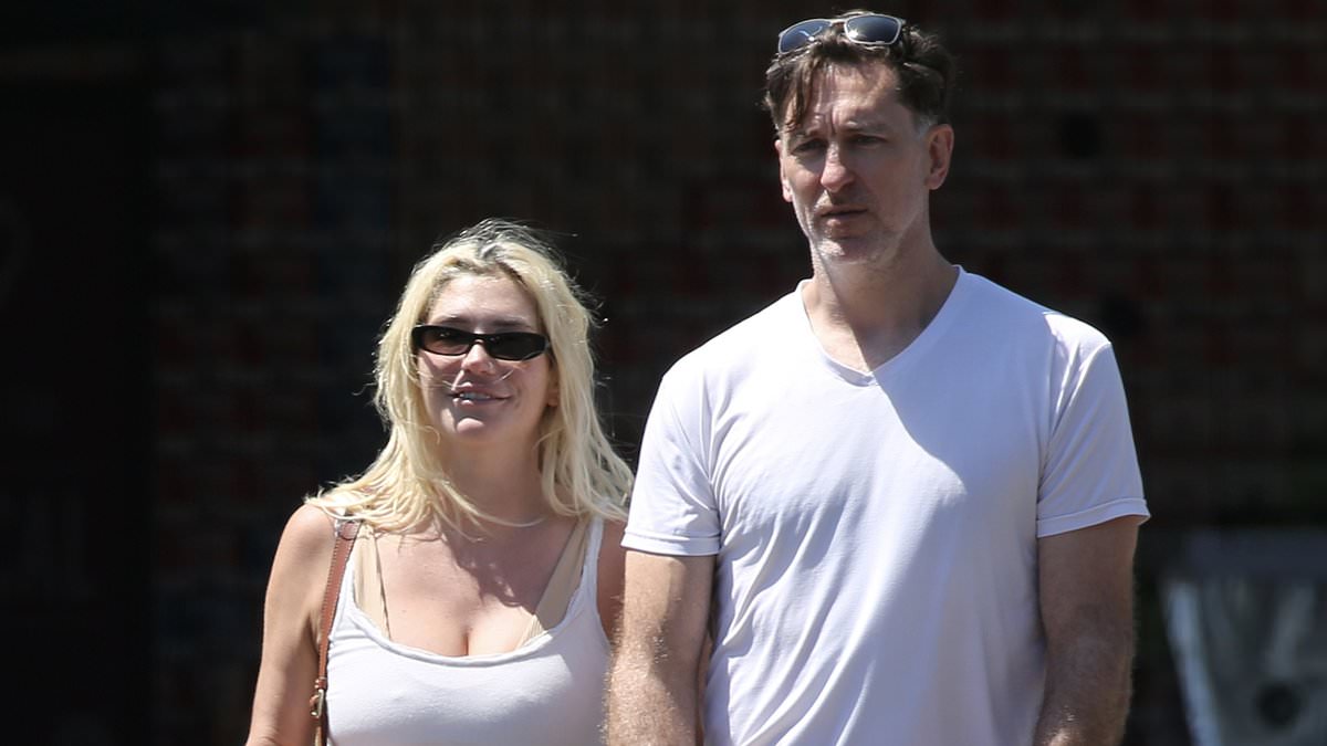 alert-–-kesha-makes-x-rated-confession-as-she-finally-confirms-new-romance-in-wild-remark