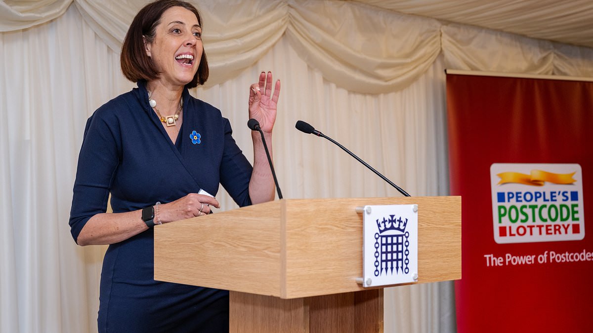 alert-–-charities-at-risk-due-to-donors’-reluctance-to-cover-‘unexciting’-running-costs-like-energy-bills,-warns-alzheimer’s-society-boss