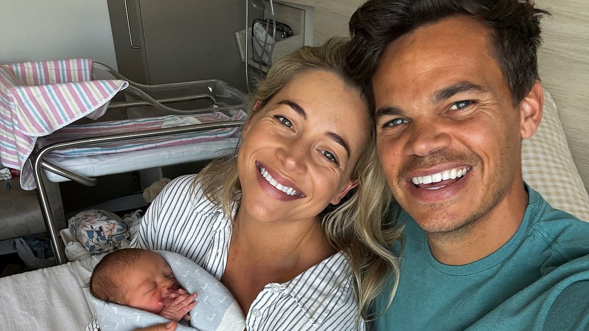 alert-–-the-bachelor’s-holly-kingston-reveals-heartbreaking-reality-of-‘solo-parenting’-her-son-with-husband-jimmy-nicholson