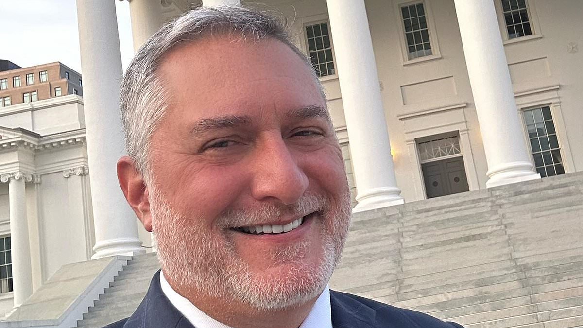 alert-–-trump’s-presidential-‘heir’-plunged-into-gay-porn-scandal
