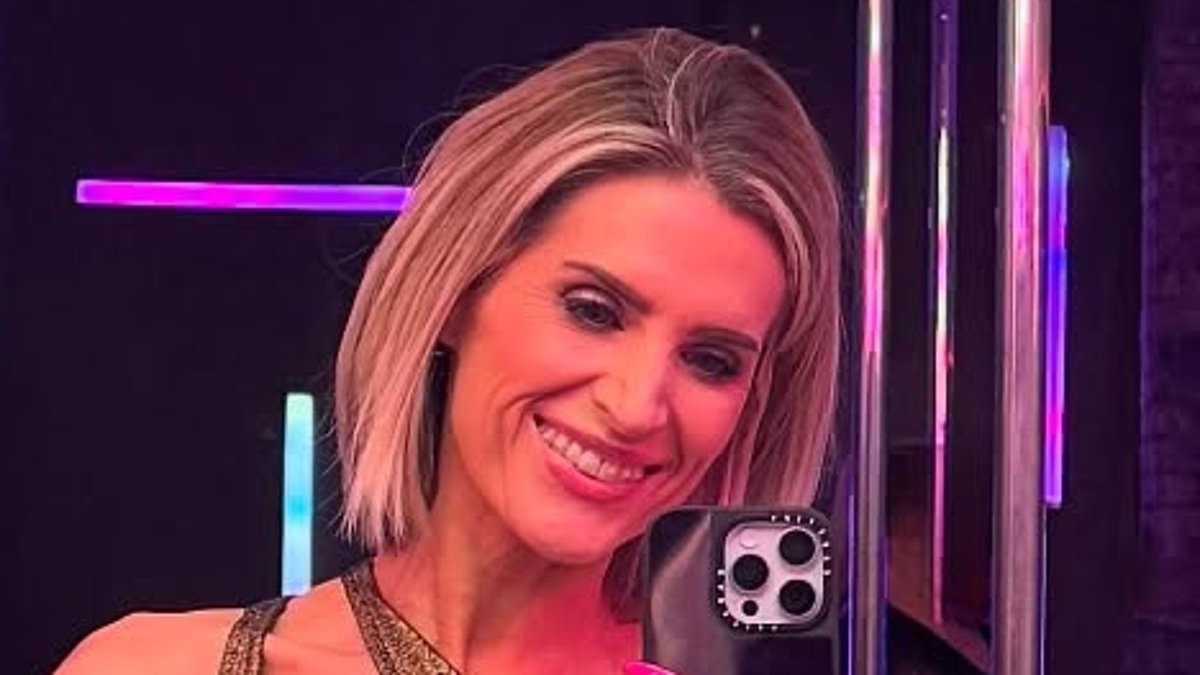 alert-–-hollyoaks-star-sarah-jayne-dunn-lands-new-job-as-pole-dance-teacher-after-she-was-axed-from-soap-for-sharing-racy-snaps-on-onlyfans
