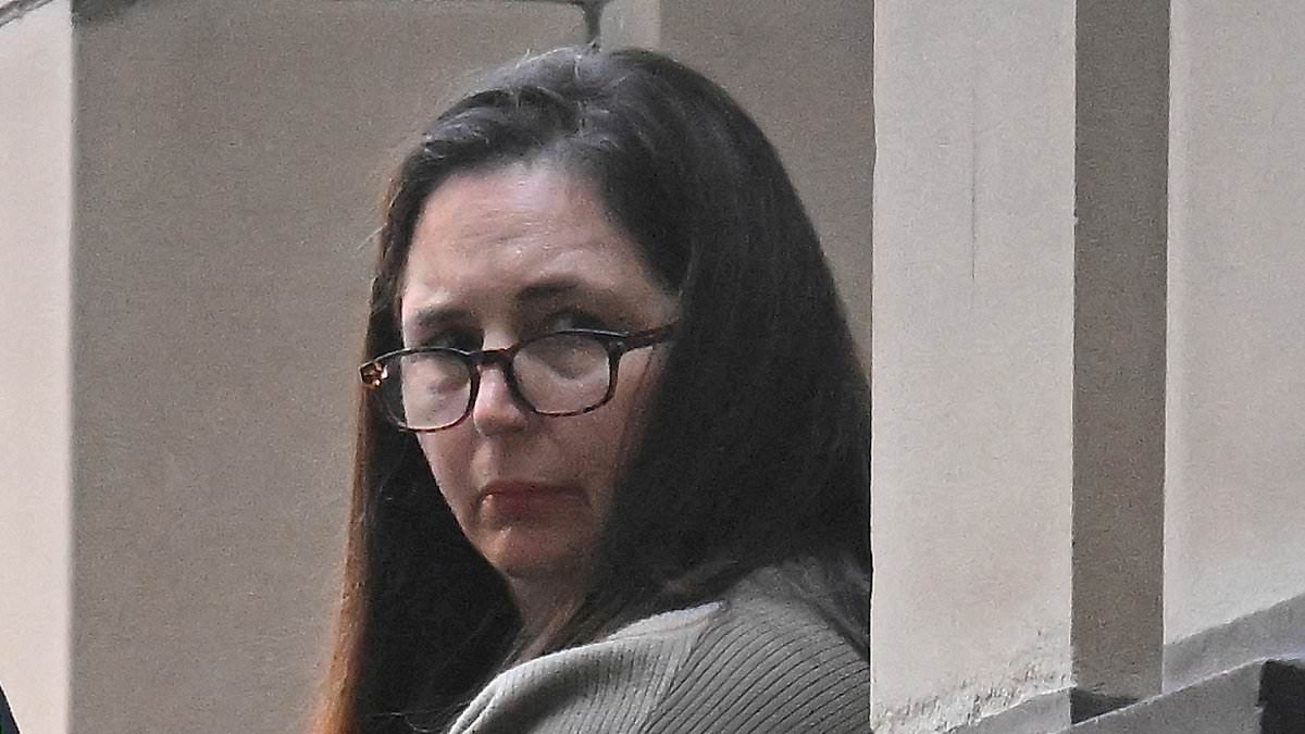 alert-–-erin-patterson-deadly-mushroom-murder-trial-live-updates:-facebook-friends-reveal-details-of-private-chats-with-erin-patterson-and-her-love-of-mushrooms:-‘she-seemed-to-use-them-a-lot’