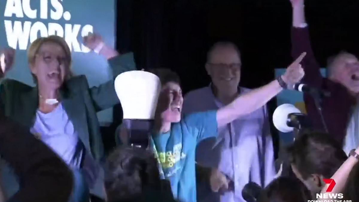 alert-–-australia-senate,-adam-bandt-election-results-live:-election-shock-as-liberals-surge-ahead-of-two-teal-candidates-–-including-one-who-declared-victory-–-and-monique-ryan-is-no-longer-the-favourite