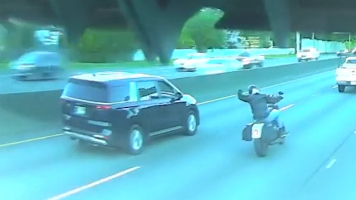 alert-–-road-rage-confrontation-between-moving-kia-and-motorcycle-ends-in-horror-captured-by-dashcam