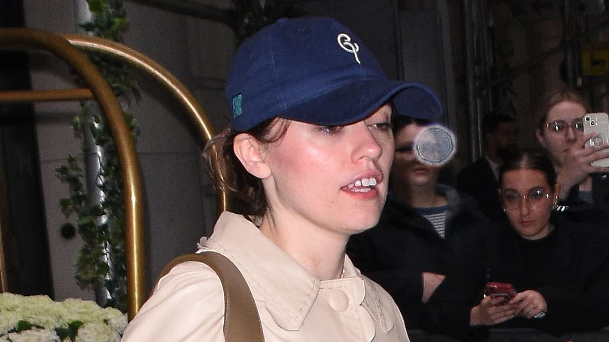 alert-–-aimee-lou-wood-sports-a-baseball-cap-as-she-swaps-out-her-met-gala-glam-after-revealing-where-she-stands-with-snl-and-quashing-walton-goggins-feud-rumours