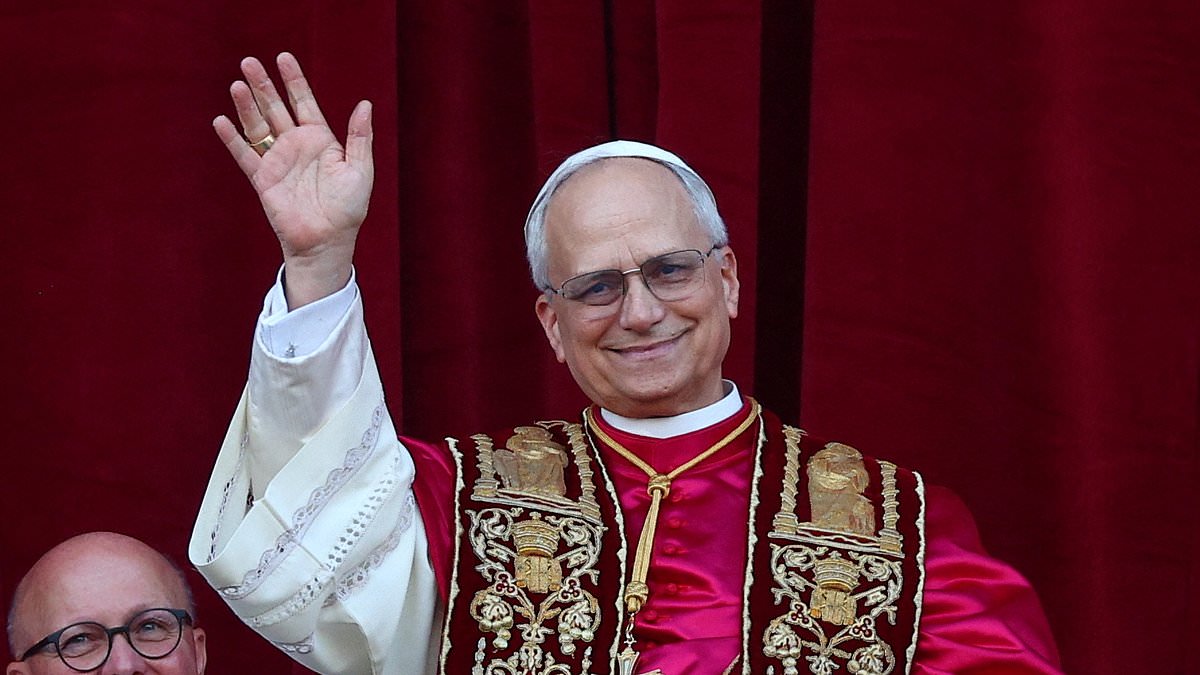 alert-–-donald-trump-says-he-‘can’t-wait’-to-meet-pope-leo-as-he-joins-sir-keir-starmer-and-world-leaders-in-congratulating-the-first-american-pontiff