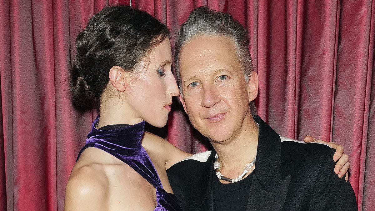 alert-–-kate-moss’-ex-jefferson-hack-welcomes-baby-boy-with-model-wife-anna-cleveland-–-and-reveal-unusual-name