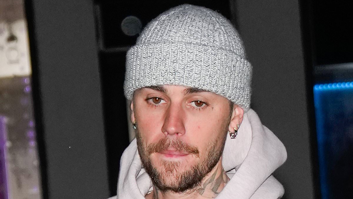 alert-–-justin-bieber-shares-‘heartbreak’-as-he-bonds-with-infant-son-jack-blues