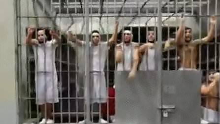 alert-–-deported-‘tren-de-aragua-gangsters’-scream-in-distress-in-first-video-from-inside-el-salvador-prison
