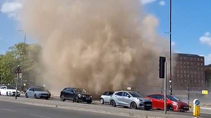 alert-–-petrifying-moment-‘dust-devil’-tornado-tears-through-uk-city-leaving-stunned-brits-in-its-wake