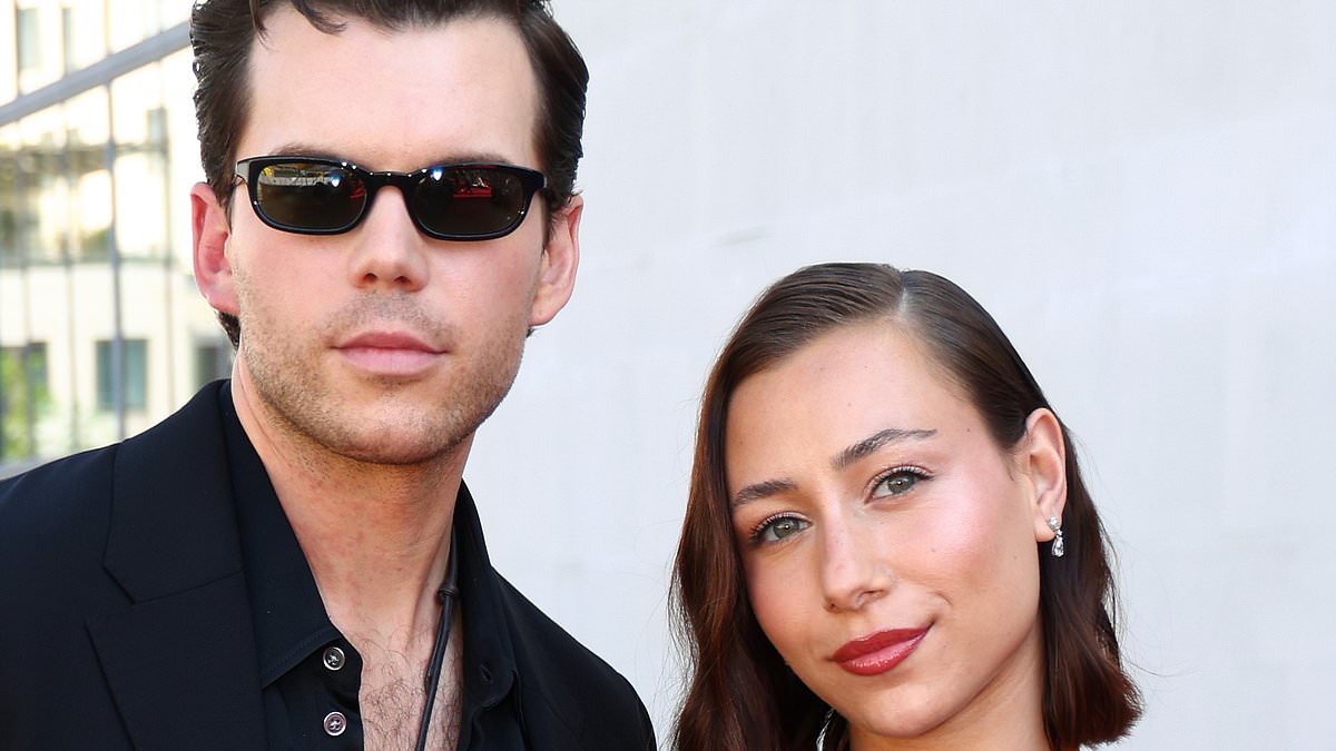 alert-–-bridgerton-star-luke-newton-cosies-up-to-his-glamorous-girlfriend-antonia-roumelioti-at-the-tv-bafta-awards-just-days-after-making-their-romance-instagram-official