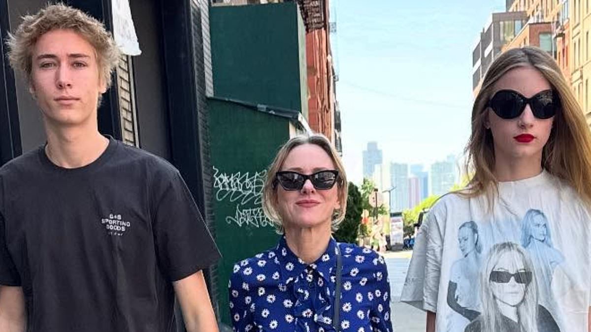 alert-–-naomi-watts-shares-never-before-seen-photos-of-her-children-sasha-and-kai-as-her-teen-comes-out-as-transgender