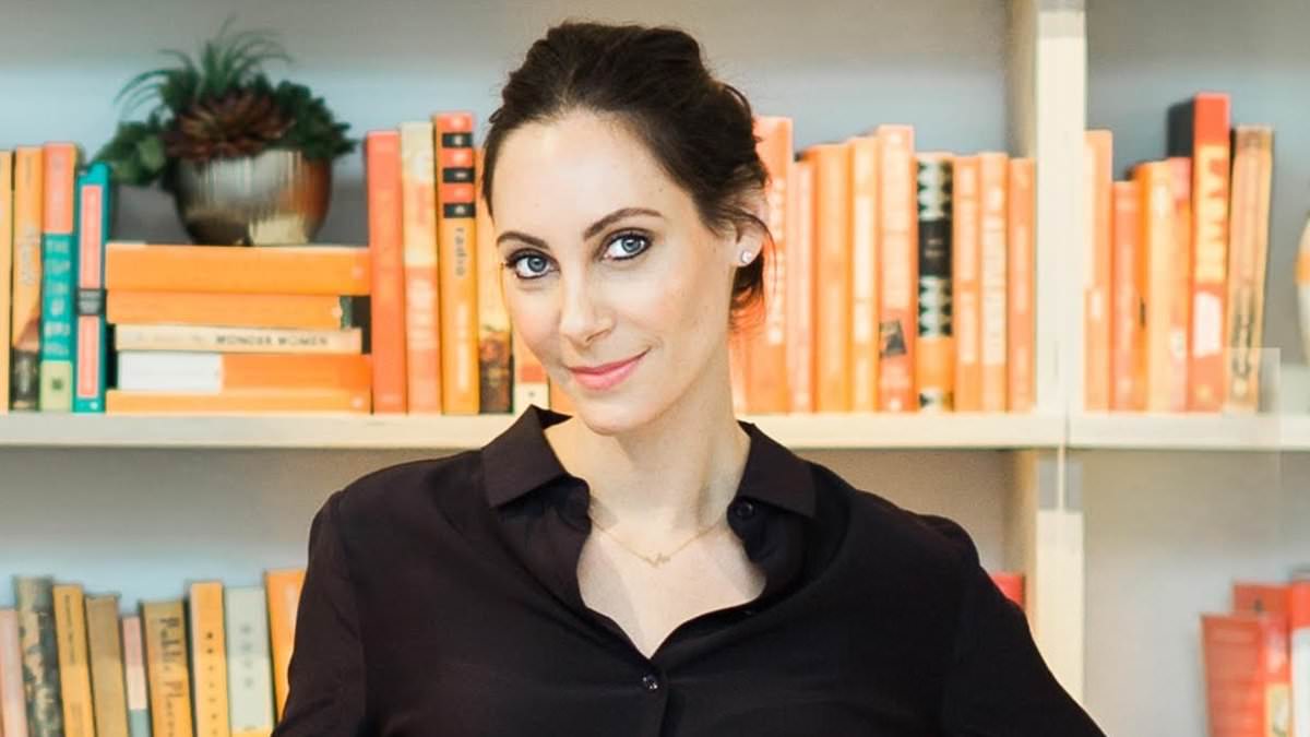 alert-–-meghan-markle-talks-about-getting-her-‘hands-dirty’-on-latest-podcast-with-medical-scrubs-brand-founder-heather-hasson