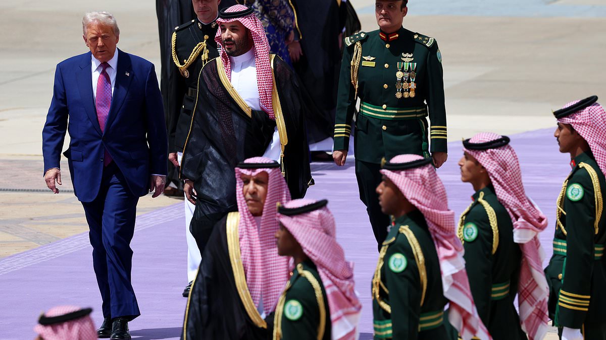 alert-–-an-f-15-escort,-a-purple-carpet-and-a-princely-welcome:-trump-arrives-in-saudi-arabia-for-a-lavish-state-visit