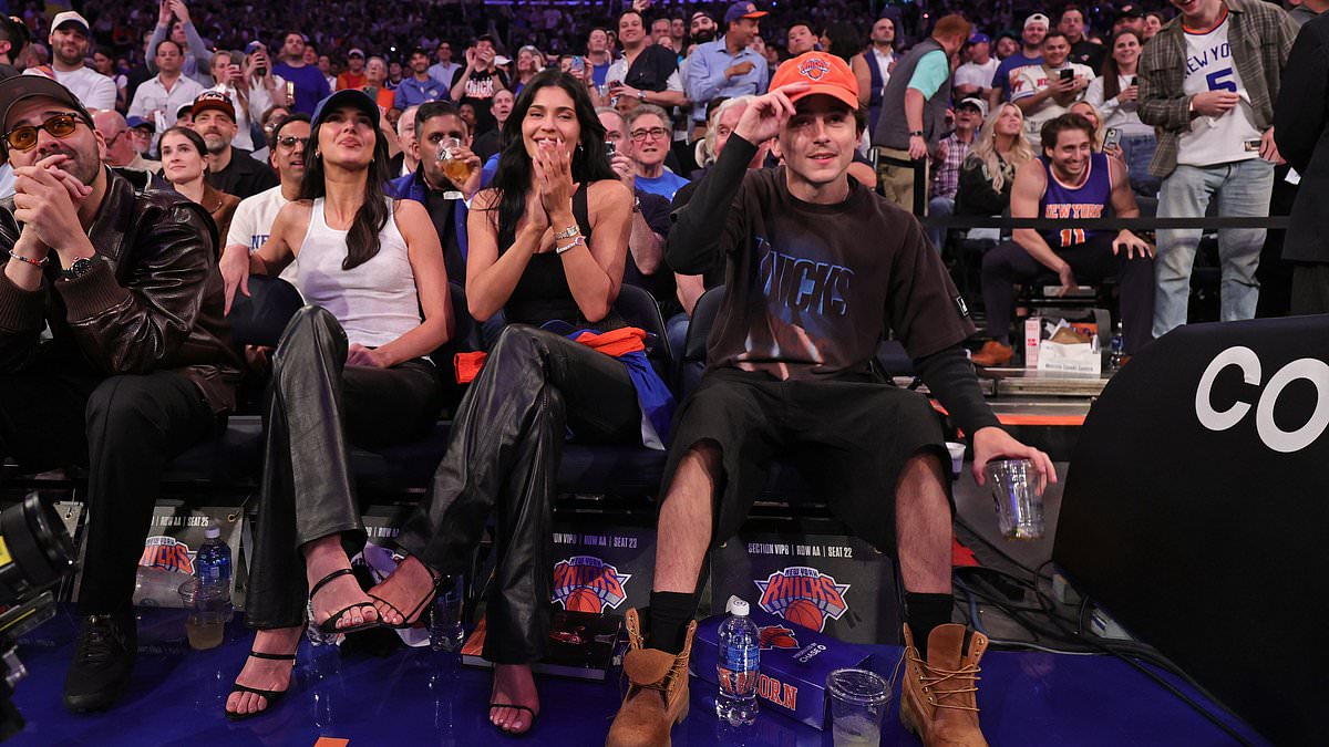 alert-–-kylie-jenner-and-boyfriend-timothee-chalamet-sit-courtside-with-her-sister-kendall-as-they-watch-his-beloved-knicks-after-making-red-carpet-debut