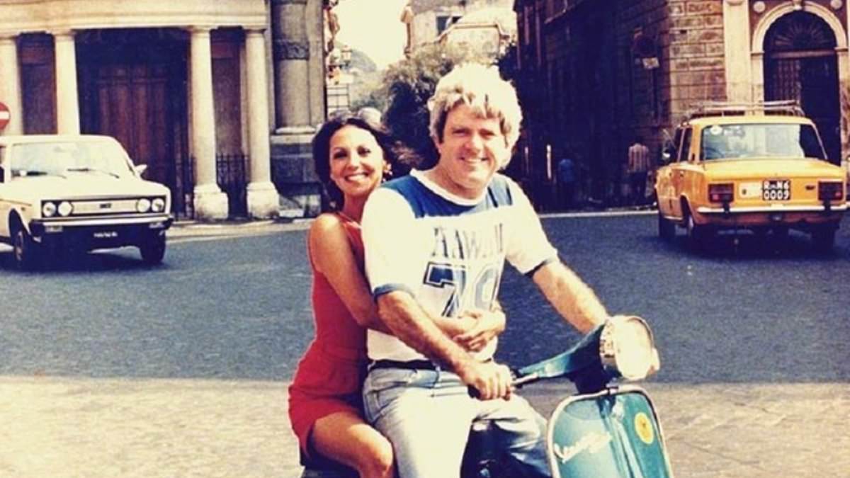 alert-–-friends-vet-marlo-thomas-is-seen-for-first-time-since-her-husband-phil-donahue-died-8-months-ago-at-88