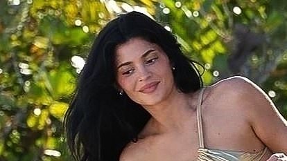 alert-–-kylie-jenner-fuels-more-plastic-surgery-rumors-as-she-shows-off-very-pert-derriere-on-tropical-break