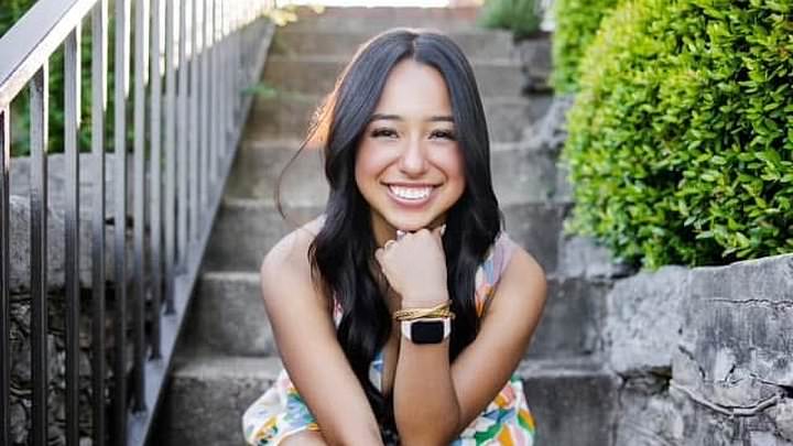 alert-–-bad-news-for-glamorous-college-student,-19,-hurled-in-ice-custody-after-she-was-caught-driving-without-license