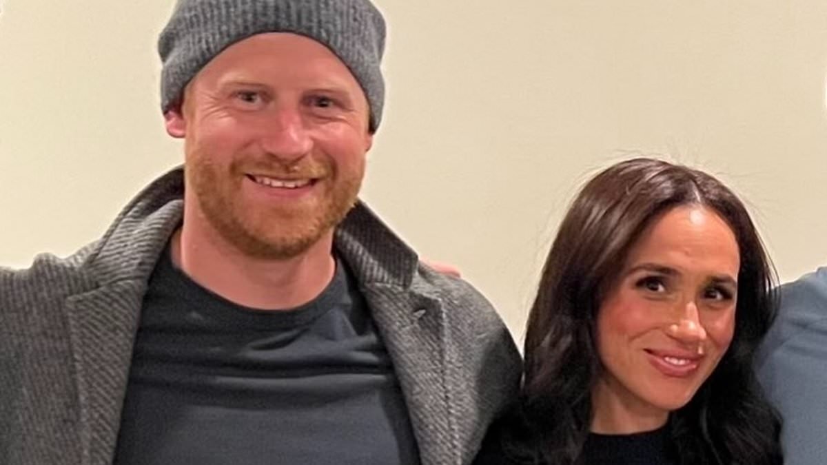 alert-–-meghan-markle-and prince-harry-enjoy-date-night-at-james-taylor-show-days-after-beyonce-concert