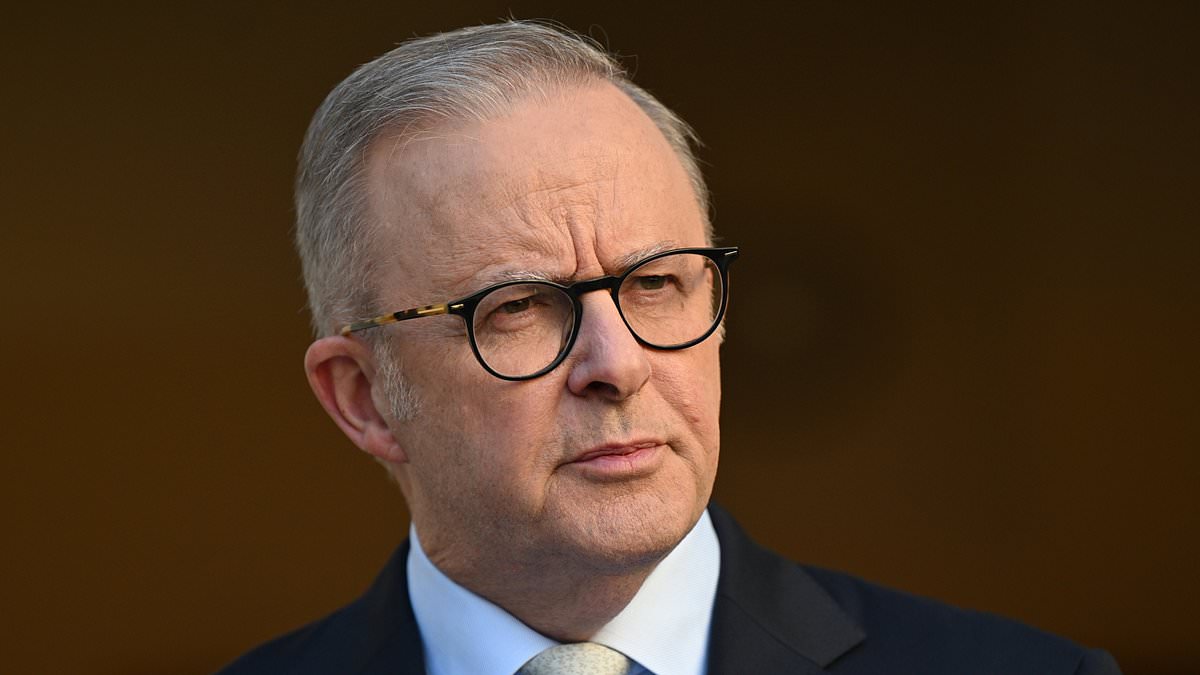 alert-–-the-strange-detail-at-anthony-albanese’s-swearing-in-ceremony-that-has-got-aussies-furious