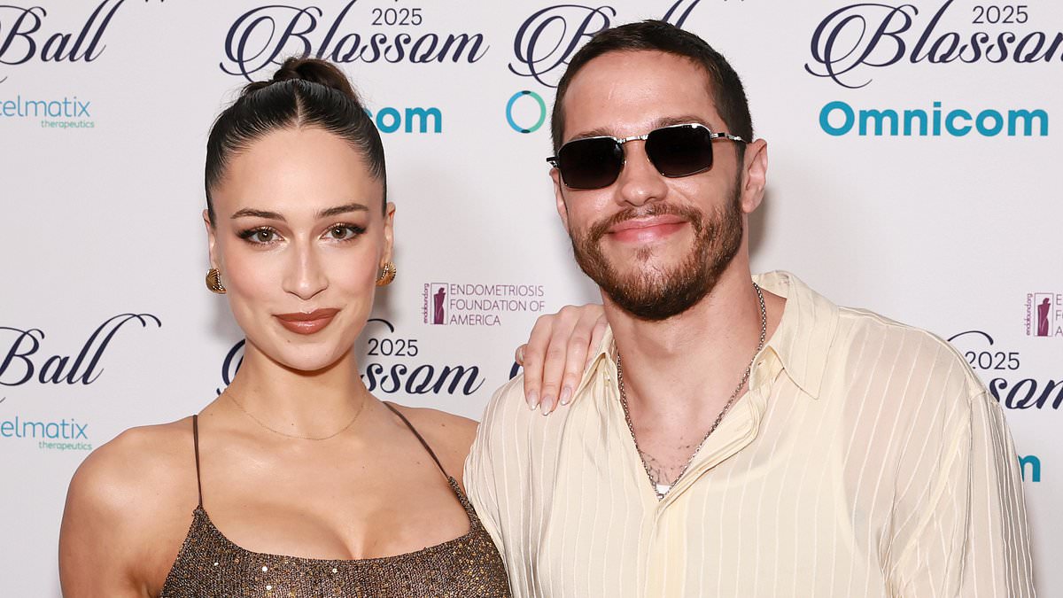 alert-–-pete-davidson-and-elsie-hewitt-make-red-carpet-debut-after-relationship-milestone