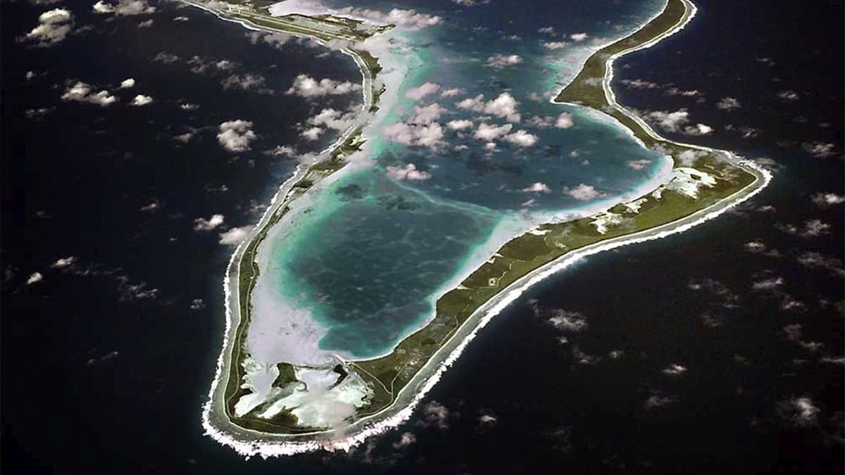 alert-–-downing-street-accused-of-delaying-surrender-of-chagos-islands-over-fear-of-mp-backlash