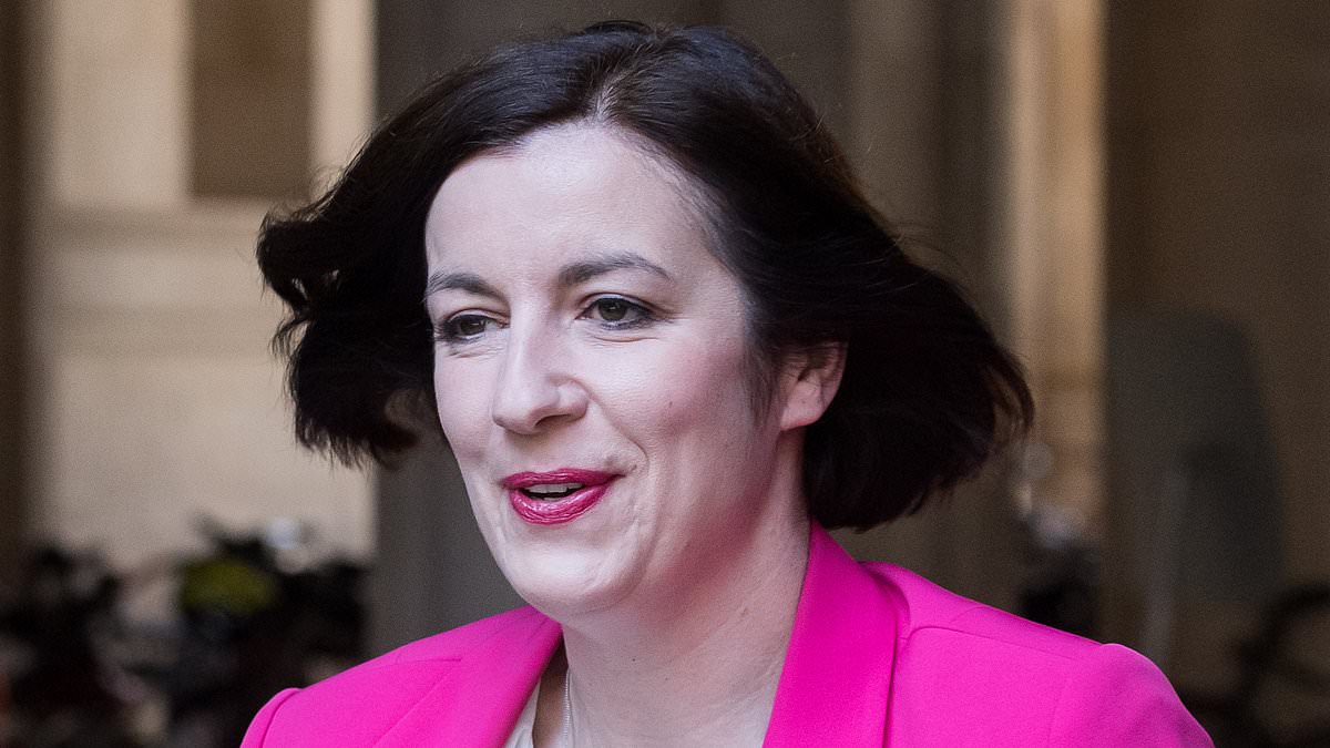 alert-–-labour-‘kicking-can-down-the-road’-over-schools-trans-rules