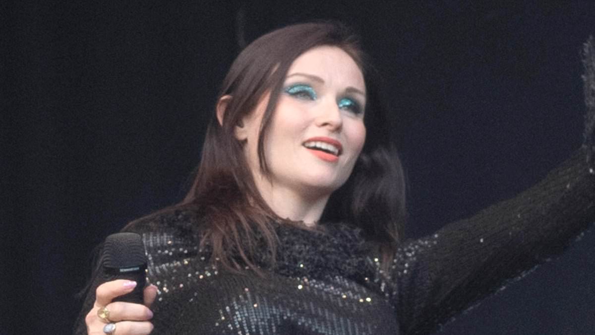 alert-–-sophie-ellis-bextor-wows-in-a-leggy-black-dress-while-performing-at-pub-in-the-park-after-being-announced-as-eurovision-replacement-for-doctor-who-star