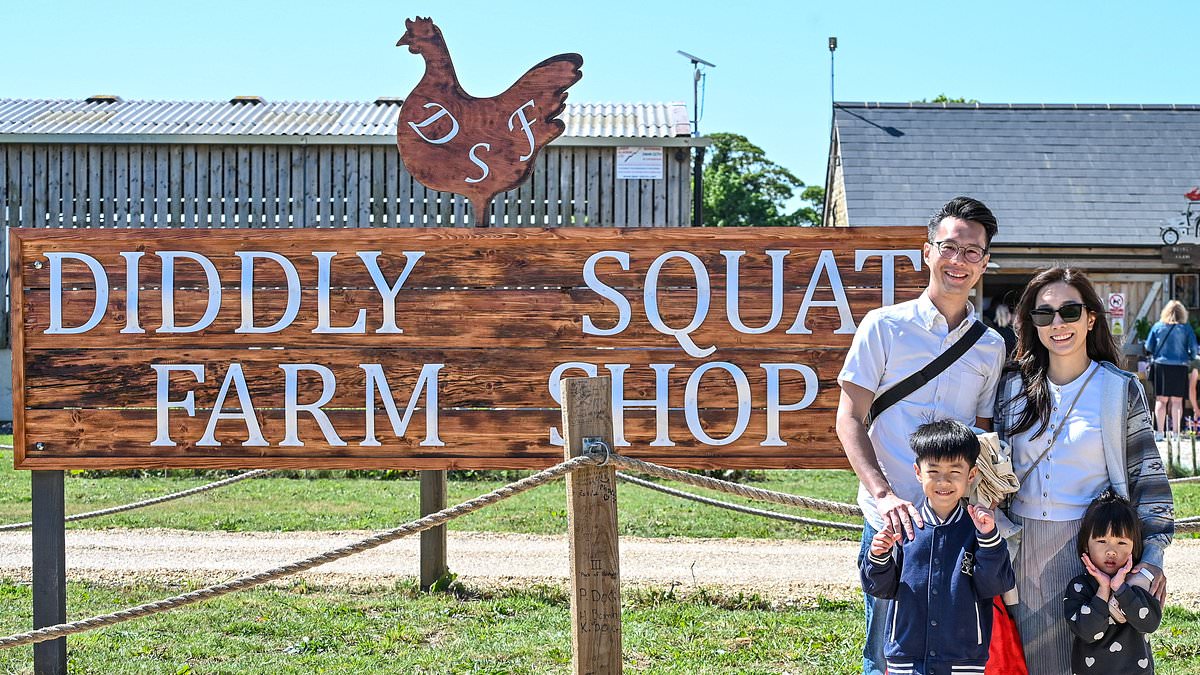 alert-–-bizarre-reason-jeremy-clarkson-mad-tourists-from-china-are-flocking-to-diddly-squat-farm…-and-it-has-nothing-to-do-with-clarkson’s-farm