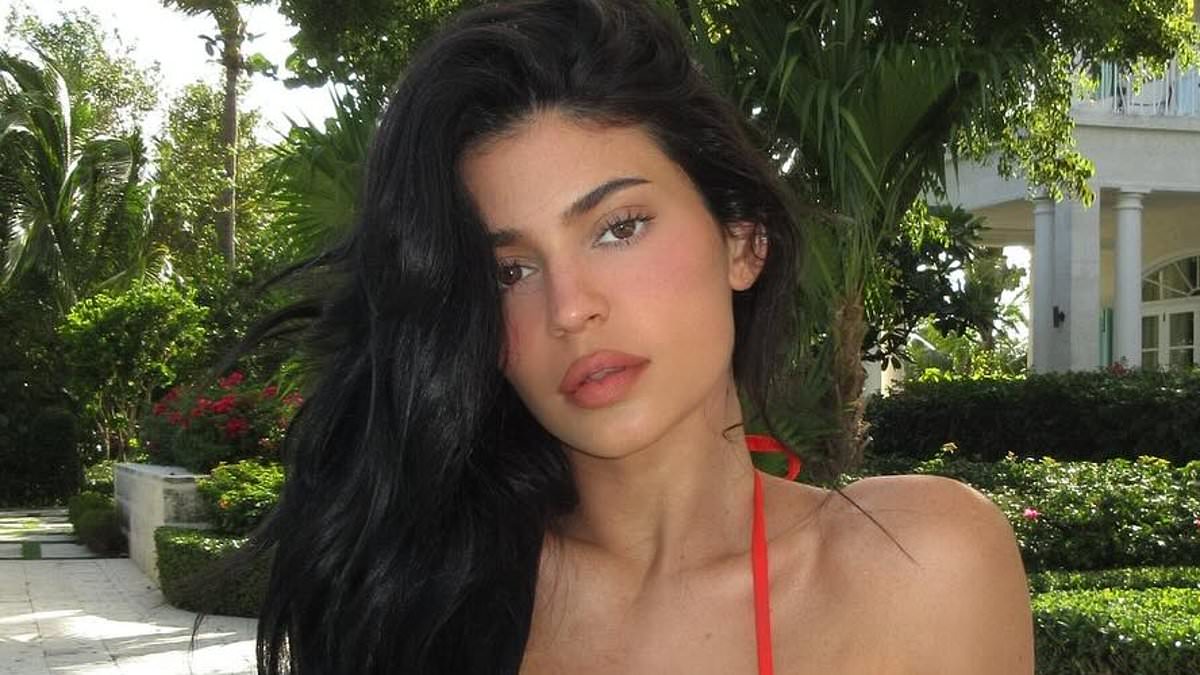 alert-–-kylie-jenner-nearly-spills-out-of-$10k-thong-bikini-as-fans-gush-boyfriend-timothee-chalamet-‘won-at-life’
