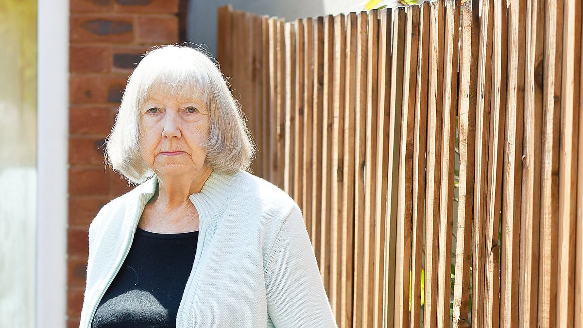 alert-–-i’ve-lost-my-home-after-a-war-with-my-neighbour-over-our-300-garden-fence…-now-i-can’t-even-afford-a-cup-of-coffee-–-i’m-crushed