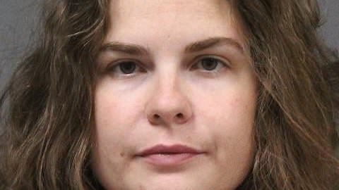 alert-–-glamorous-southern-high-school-teacher-‘made-out’-with-boy-in-taco-bell-parking-lot,-police-say