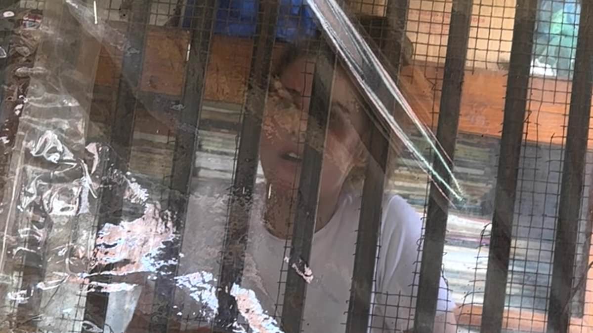 alert-–-british-‘drugs-mule’,-21,-speaks-from-behind-bars-in-sri-lanka-hellhole-prison-to-reveal-her-side-of-the-story-–-and-says-she-hasn’t-eaten-for-two-days-because-jail-food-‘is-too-spicy’