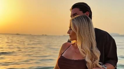 alert-–-love-island’s-claudia-fogarty-is-pregnant!-star-reveals-she-is-expecting-her-first-child-with-her-footballer-boyfriend-ollie-crankshaw