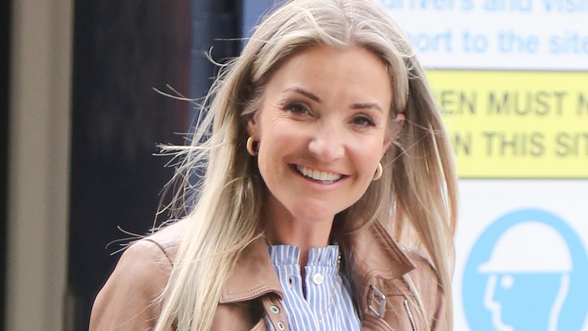 alert-–-helen-skelton-and-gethin-jones-go-public!-beaming-presenter-wraps-her-arms-around-blue-peter-co-host-as-they-head-for-breakfast-date-on-his-motorbike-amid-deepening-connection