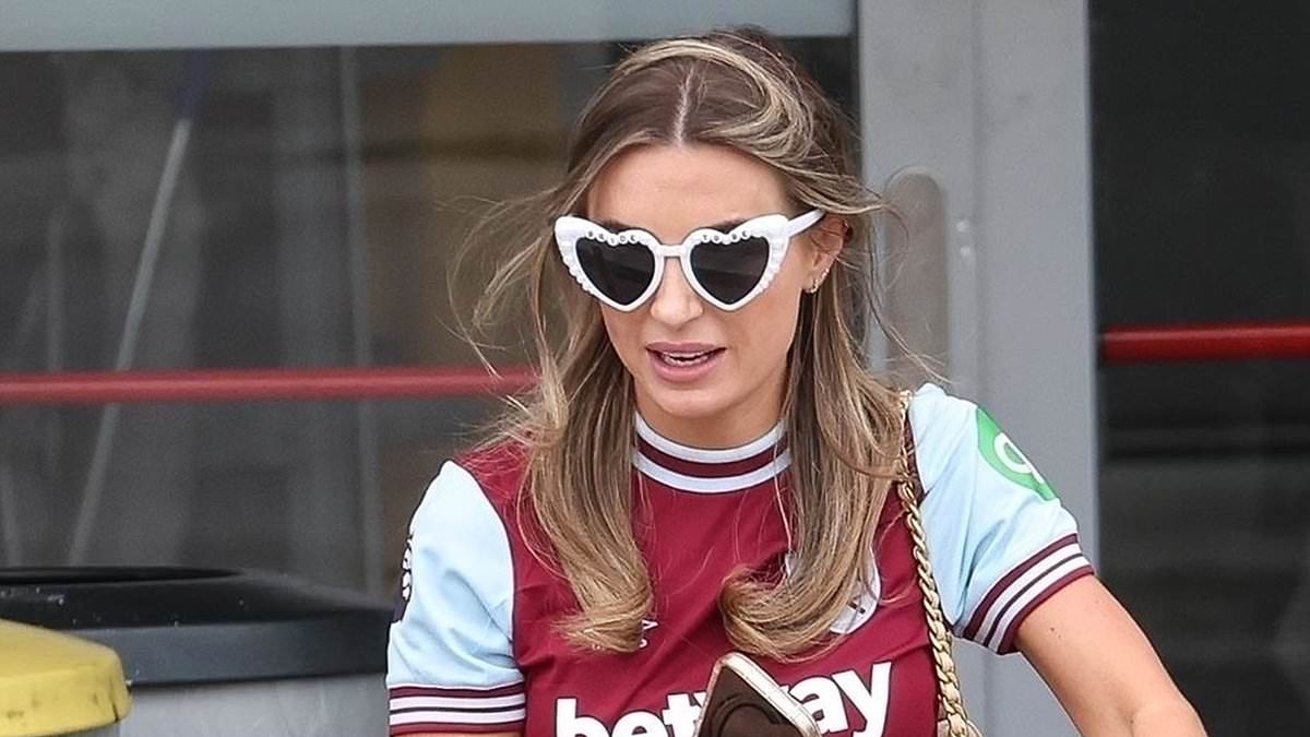 alert-–-bride-to-be-dani-dyer-wears-fiance-jarrod-bowen’s-football-kit-as-she-arrives-in-ibiza-for-her-second-hen-do