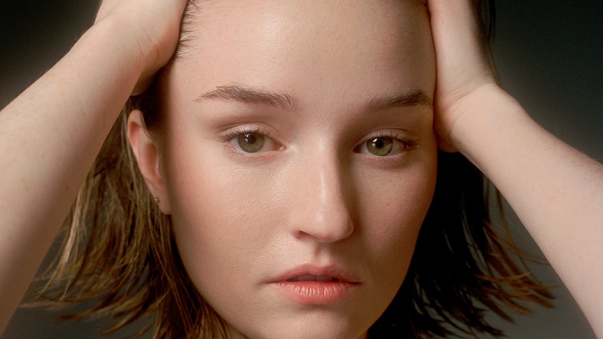 alert-–-the-last-of-us-star-kaitlyn-dever-reveals-the-heartbreak-behind-her-opening-lines-on-the-hit-show-as-she-reveals-how-andrew-garfield-helped-her-overcome-the-death-of-her-mother