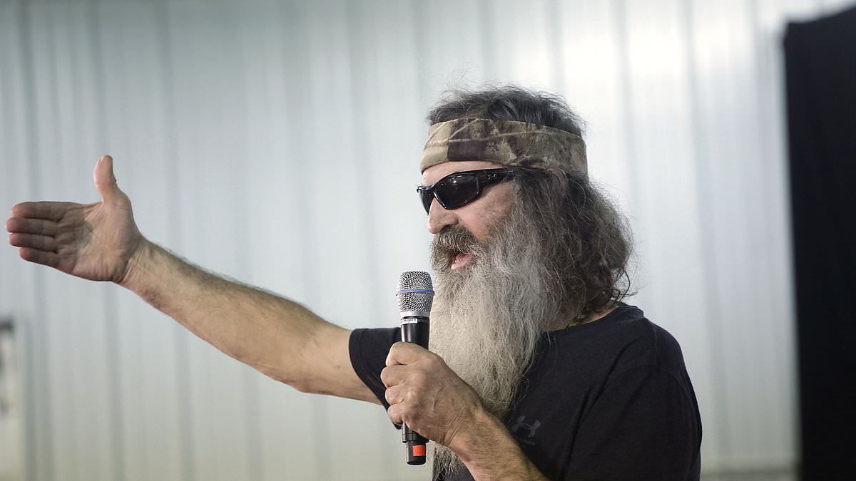 alert-–-duck-dynasty-star-sadie-robertson-reveals-the-last-words-grandfather-phil-robertson-told-her-before-he-died
