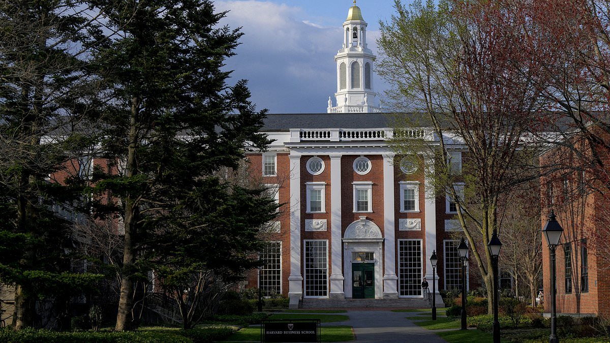 alert-–-trump-backs-down-in-harvard-legal-fight-giving-university-30-days-to-challenge-foreign-students-ban